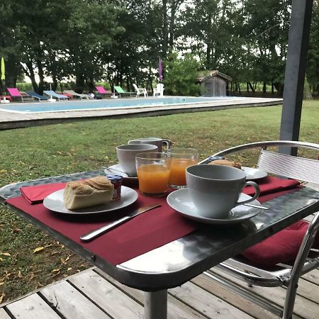 Moulis-en-Médoc Domaine De Giron Bed & Breakfast エクステリア 写真