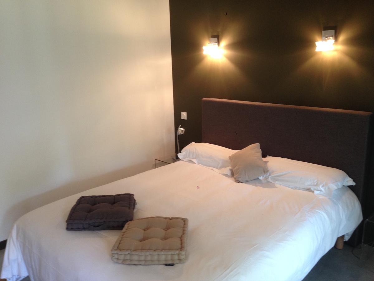 Moulis-en-Médoc Domaine De Giron Bed & Breakfast エクステリア 写真