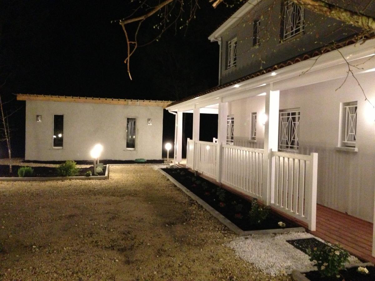 Moulis-en-Médoc Domaine De Giron Bed & Breakfast エクステリア 写真