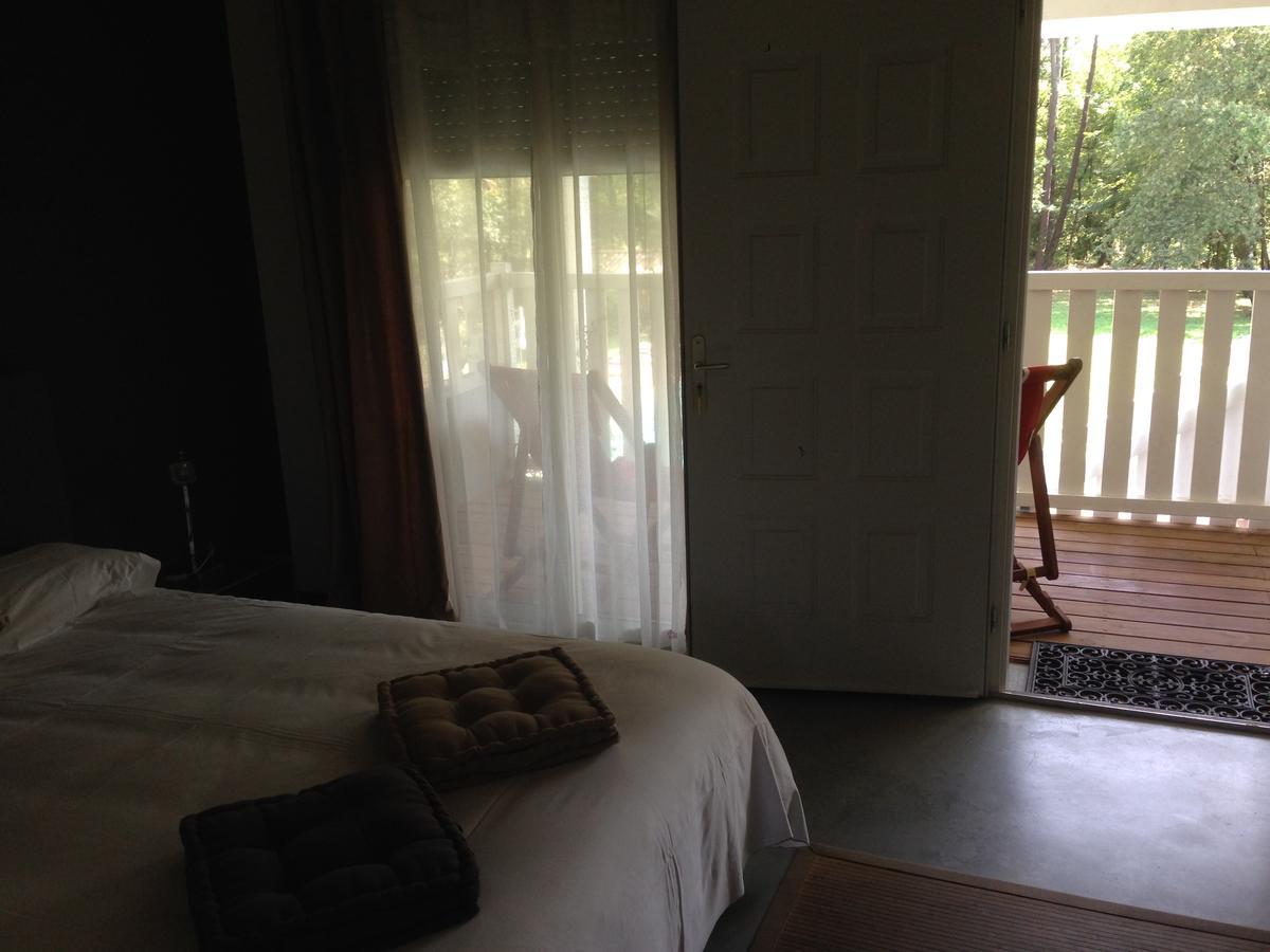 Moulis-en-Médoc Domaine De Giron Bed & Breakfast エクステリア 写真