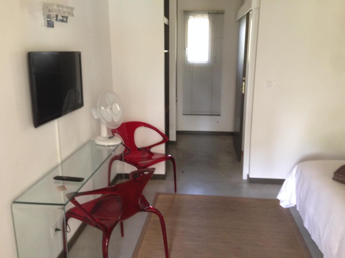 Moulis-en-Médoc Domaine De Giron Bed & Breakfast エクステリア 写真